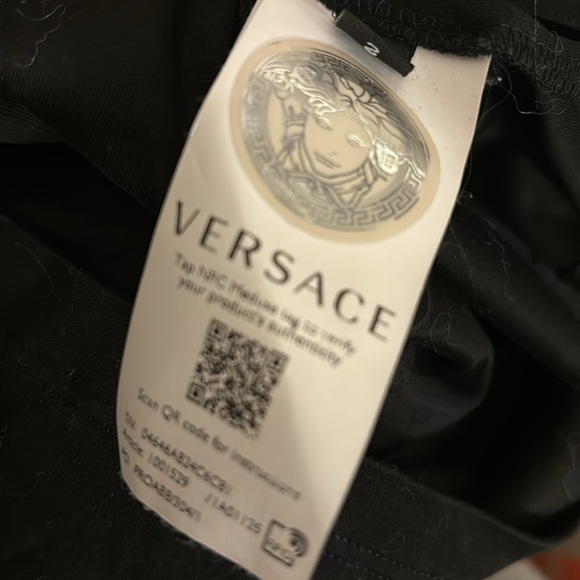 Versace - Medusa Head Cotton T-Shirt - Picture 6 of 7